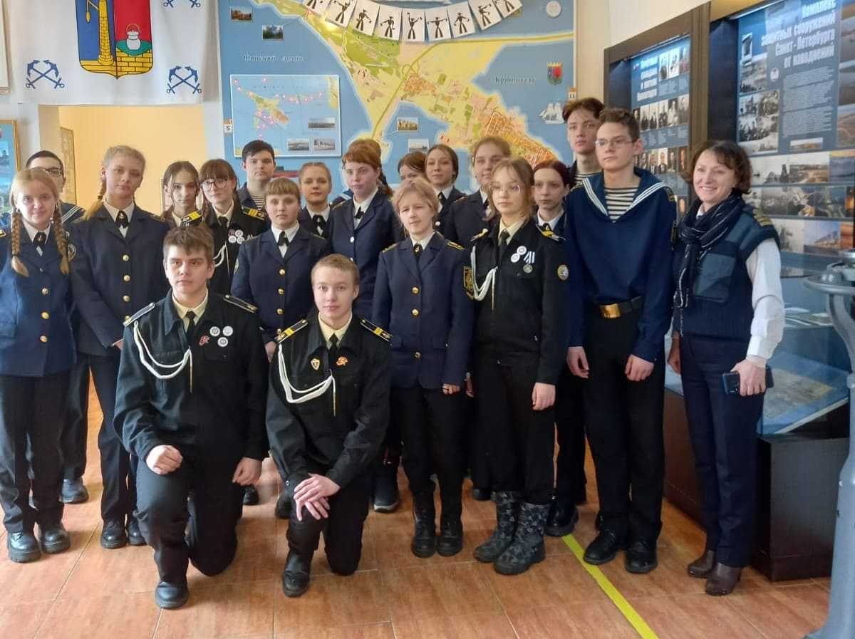 Моряки на службе Отечеству»
