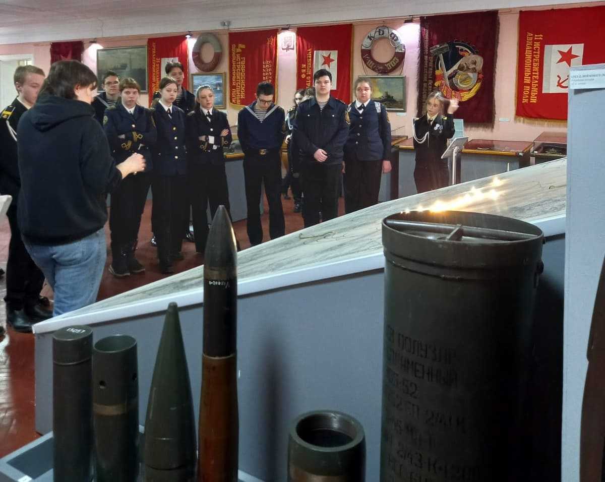 Моряки на службе Отечеству»