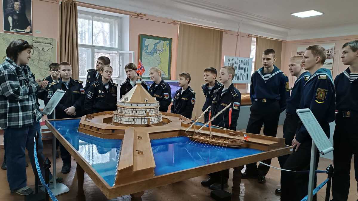Морской венок славы: моряки на службе Отечеству
