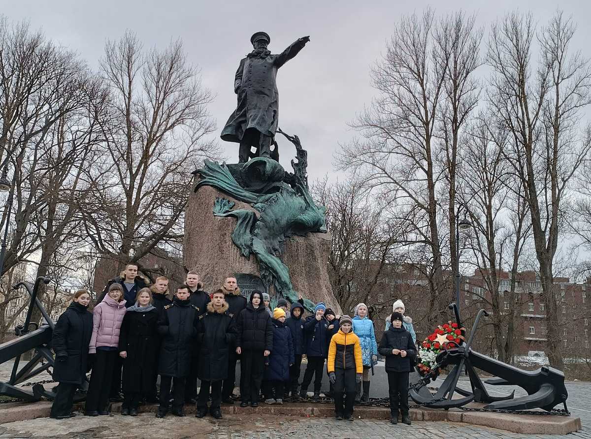 Морской венок славы: моряки на службе Отечеству