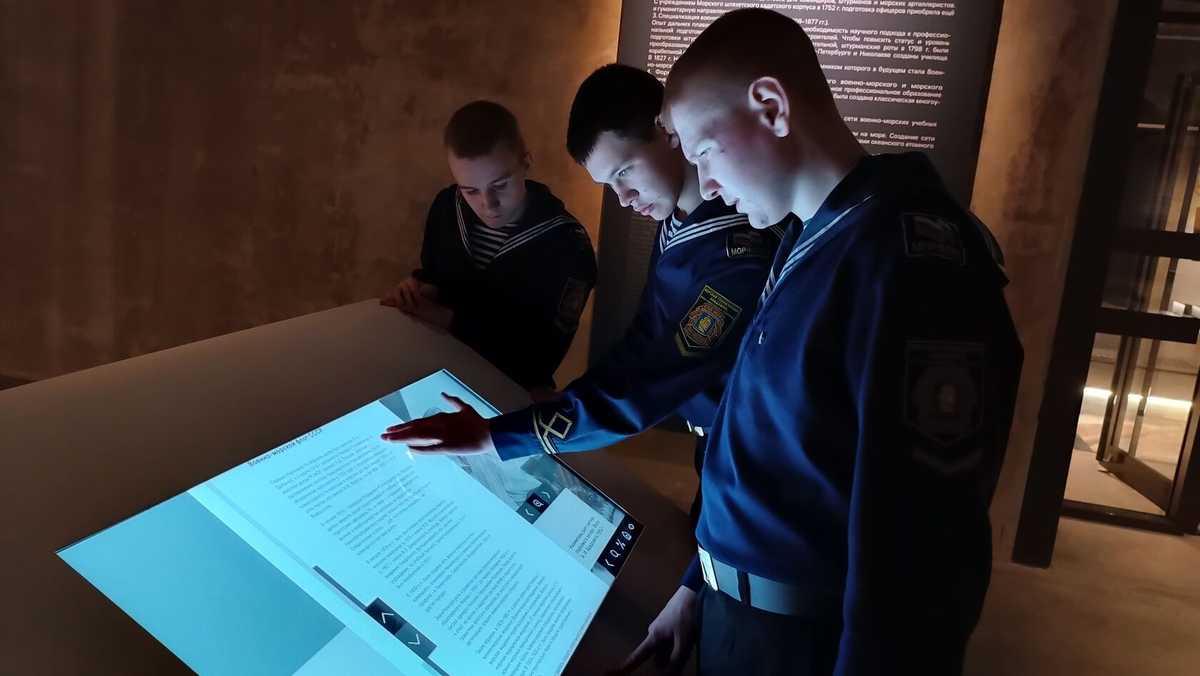 Морской венок славы: моряки на службе Отечеству