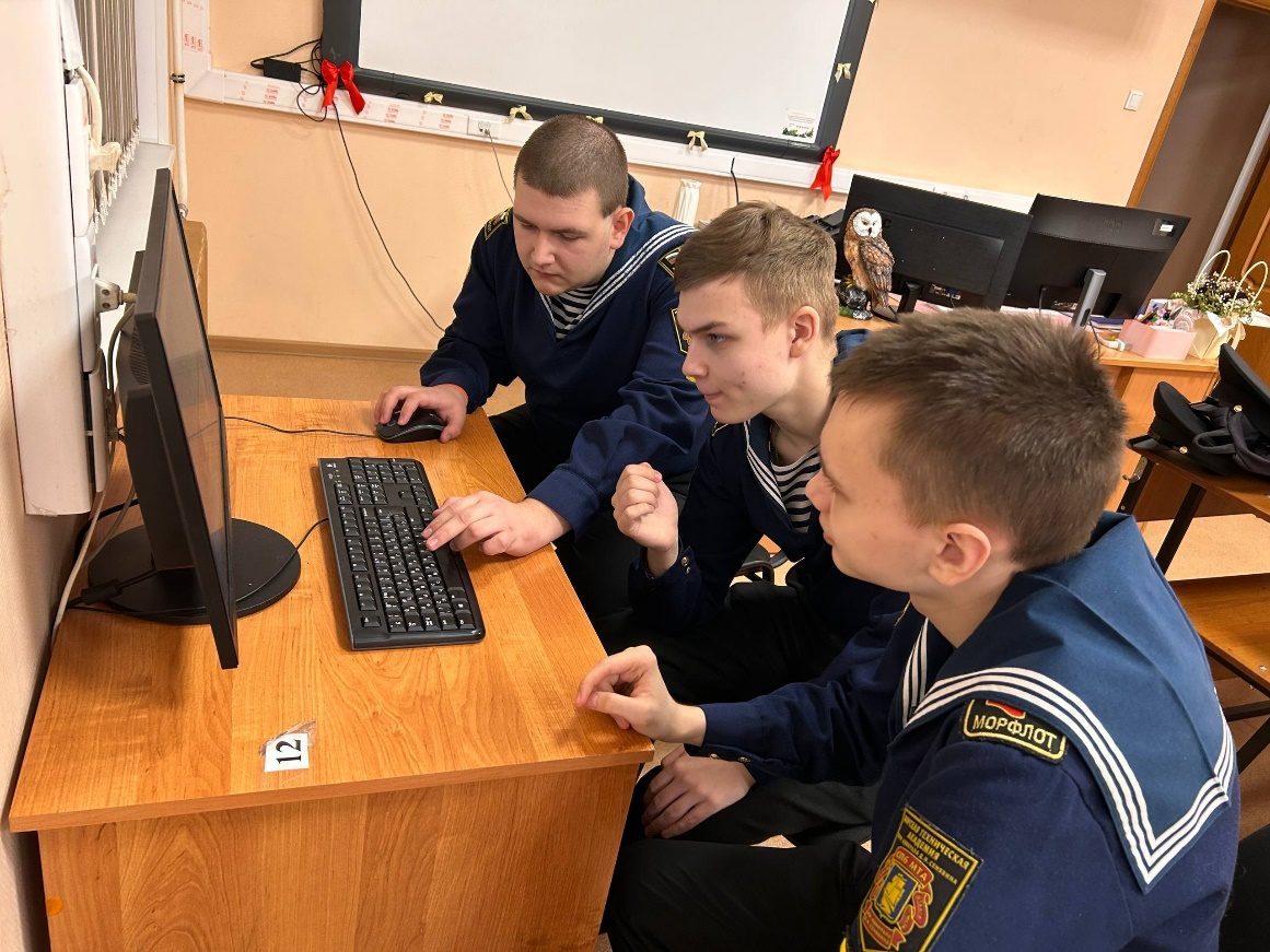 Курсанты готовятся к «диктанту Победы»