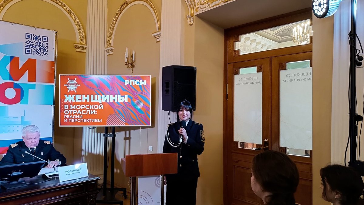 Курсанты академии выступили в Доме журналистов