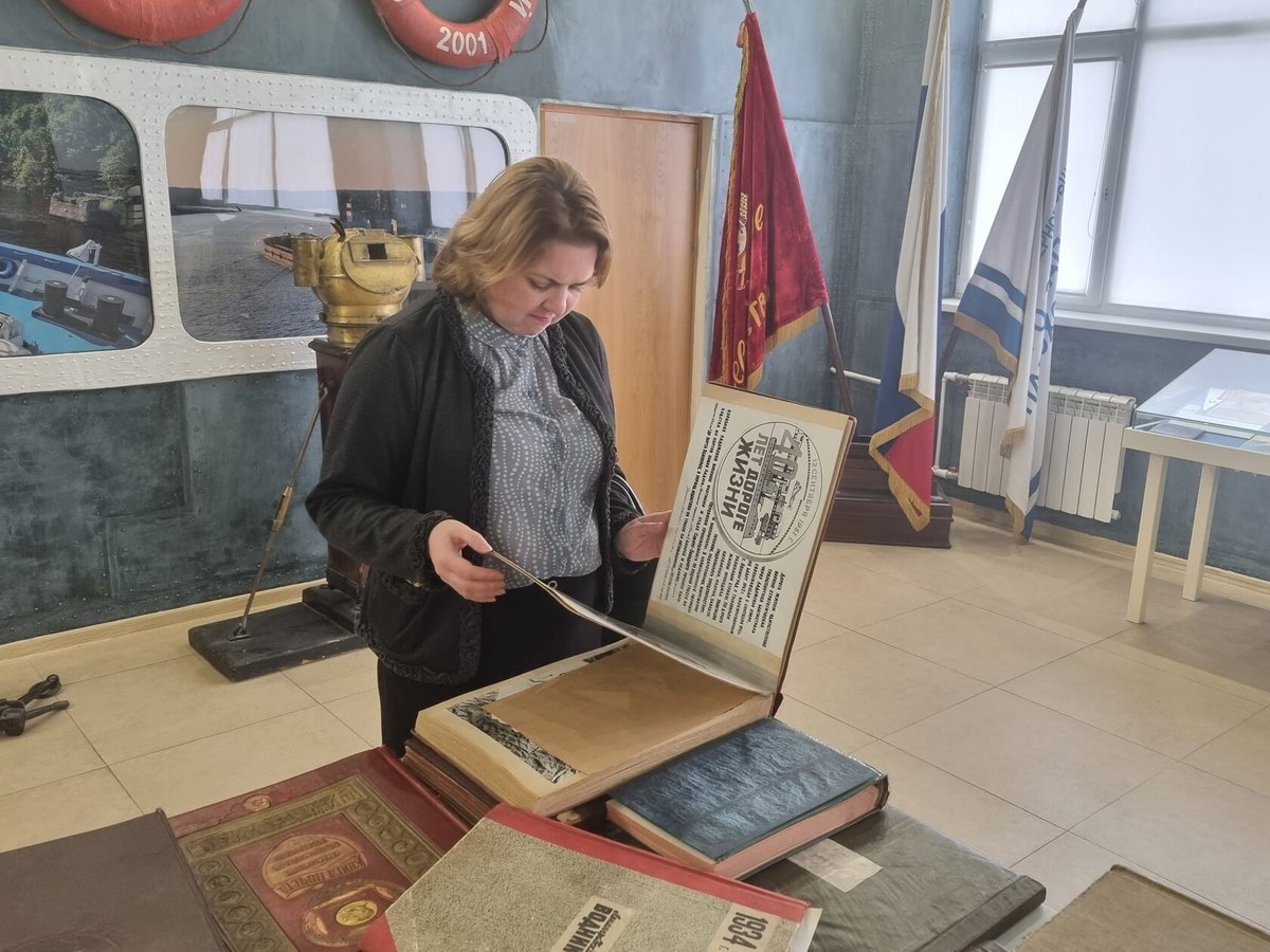 Делегация с родины адмирала Сенявина посетила академию Делегация с родины адмирала Сенявина посетила академию