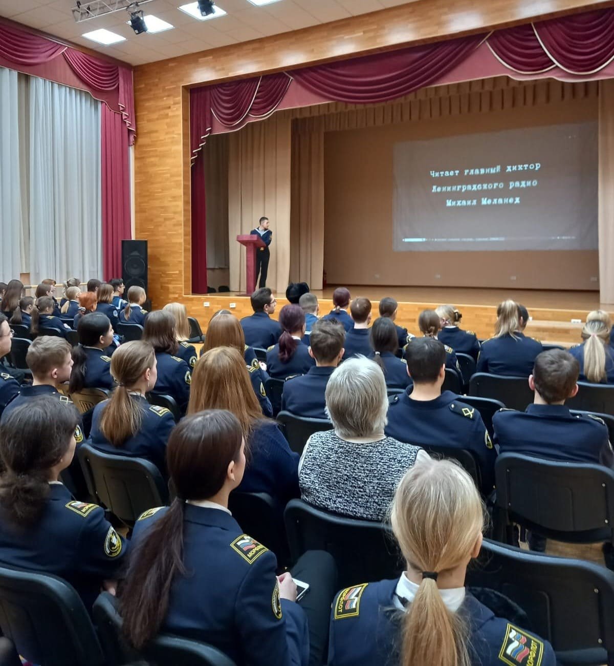 Курсанты академии попробовали блокадный хлеб Курсанты академии попробовали блокадный хлеб