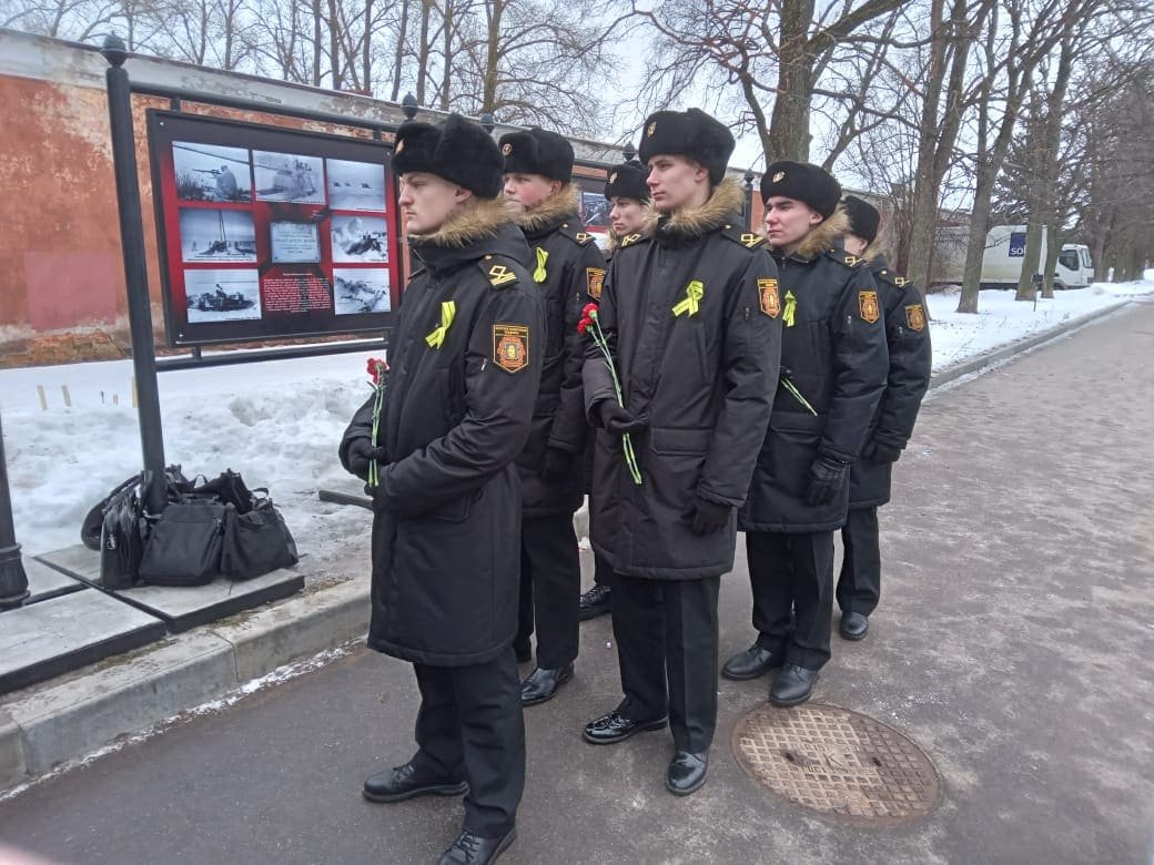 Мероприятия у памятного знака в Кронштадте Мероприятия у памятного знака в Кронштадте