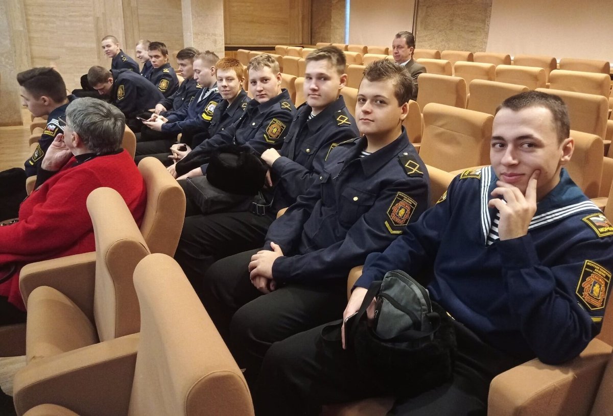 Курсанты академии стали волонтерами значимой конференции