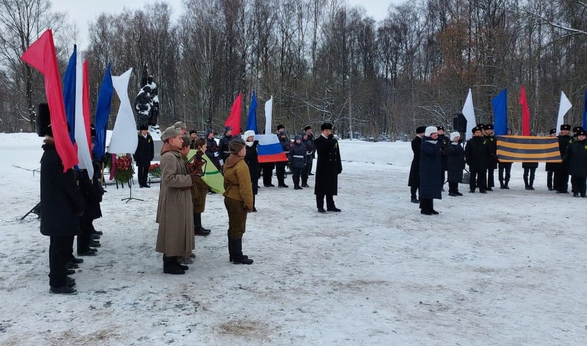 Курсанты академии приняли участие в торжественном митинге Курсанты академии приняли участие в торжественном митинге