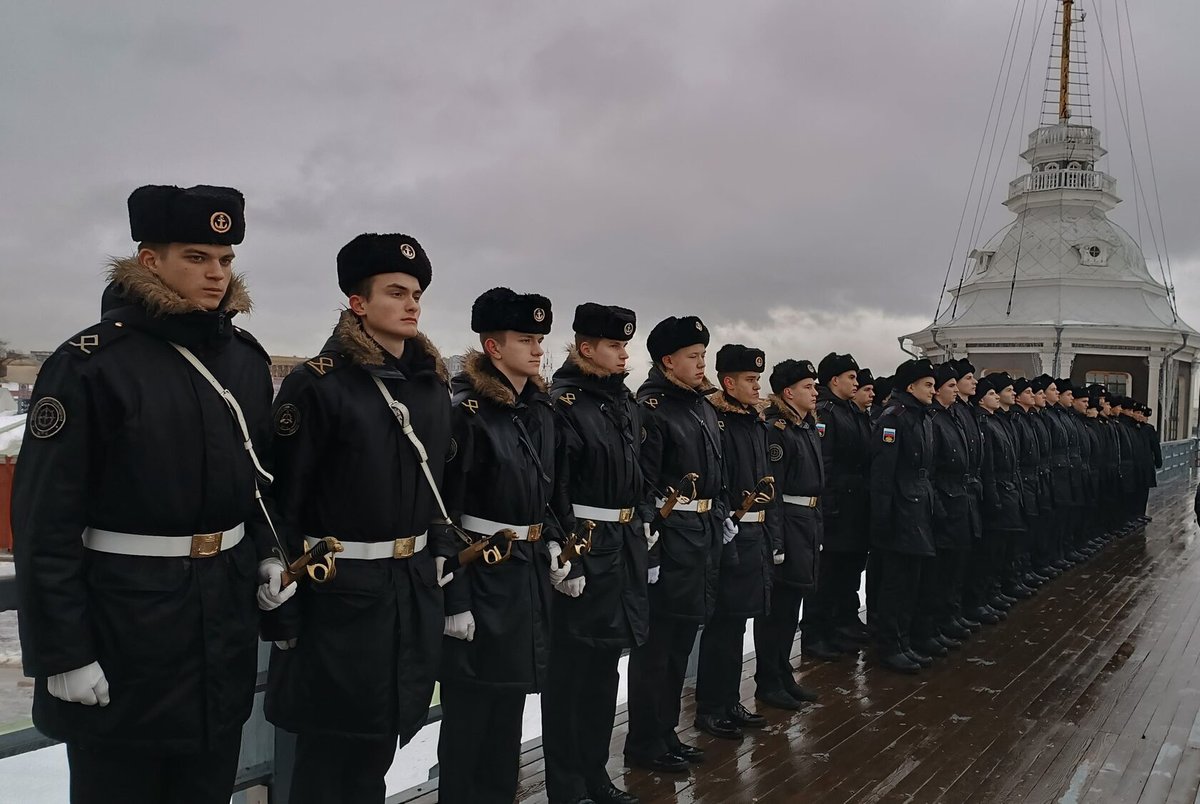 Полуденный выстрел в честь основания «Полярного конвоя» Полуденный выстрел в честь основания «Полярного конвоя»
