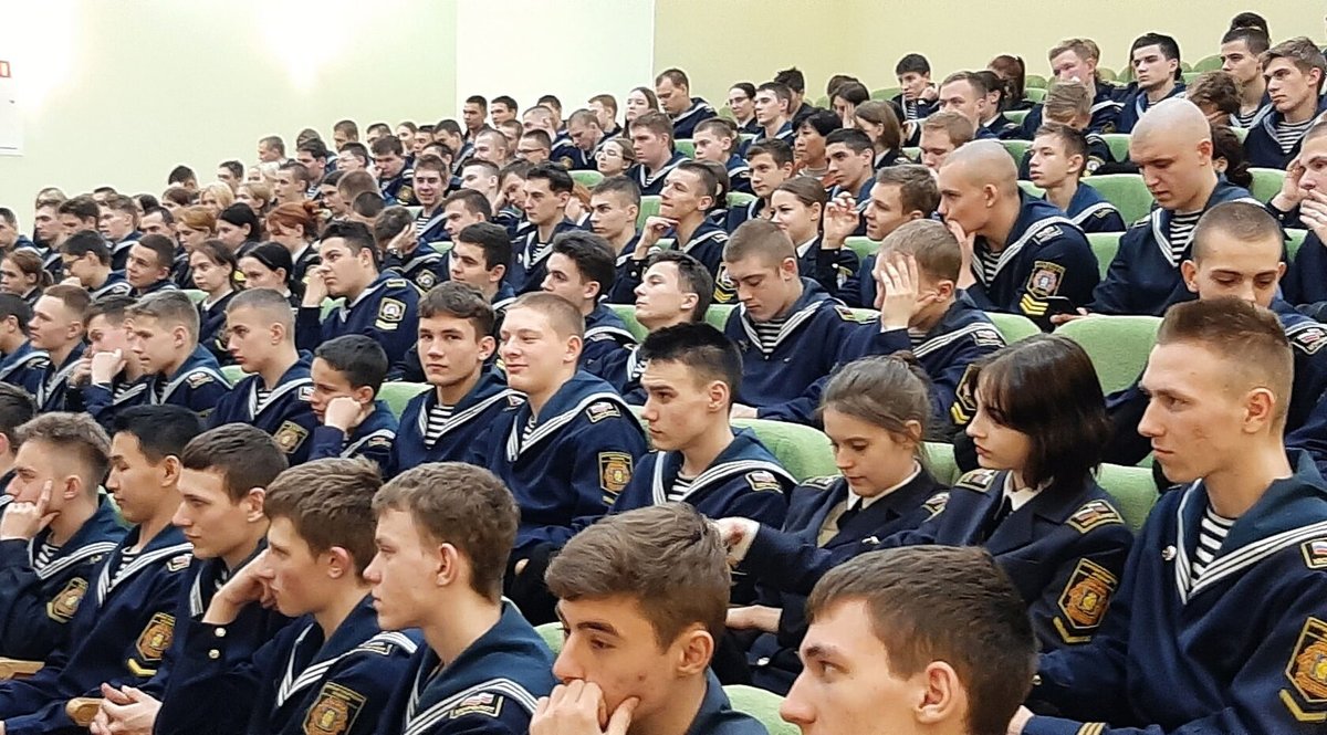 Показ спектакля-ревю "Пароль – ПОБЕДА!" Показ спектакля-ревю "Пароль – ПОБЕДА!"