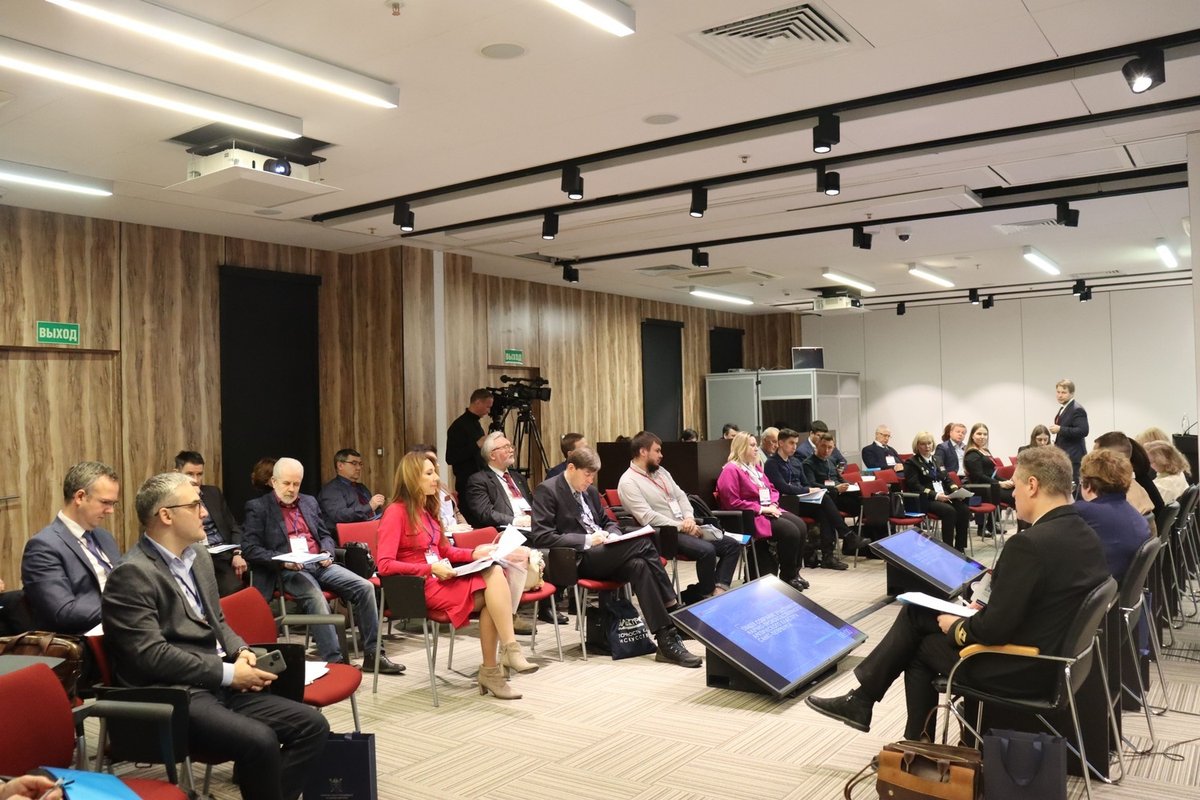 Представитель академии выступил на Общем собрании Научно-производственного арктического кластера Представитель академии выступил на Общем собрании Научно-производственного арктического кластера
