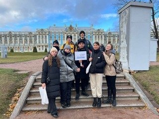 Школьники из Севастополя на экскурсии в академии Школьники из Севастополя на экскурсии в академии