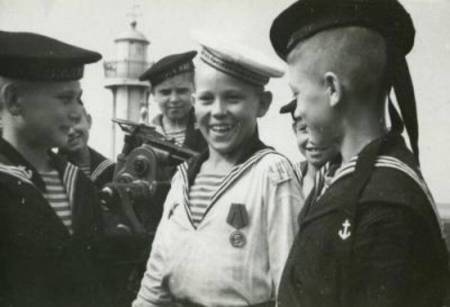 Курсанты посетили выставку "Мальчики с бантиками" Курсанты посетили выставку "Мальчики с бантиками"