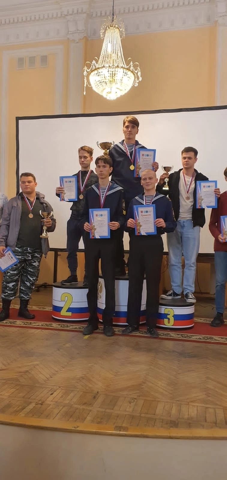 Первое место в турнире по шашкам Первое место в турнире по шашкам