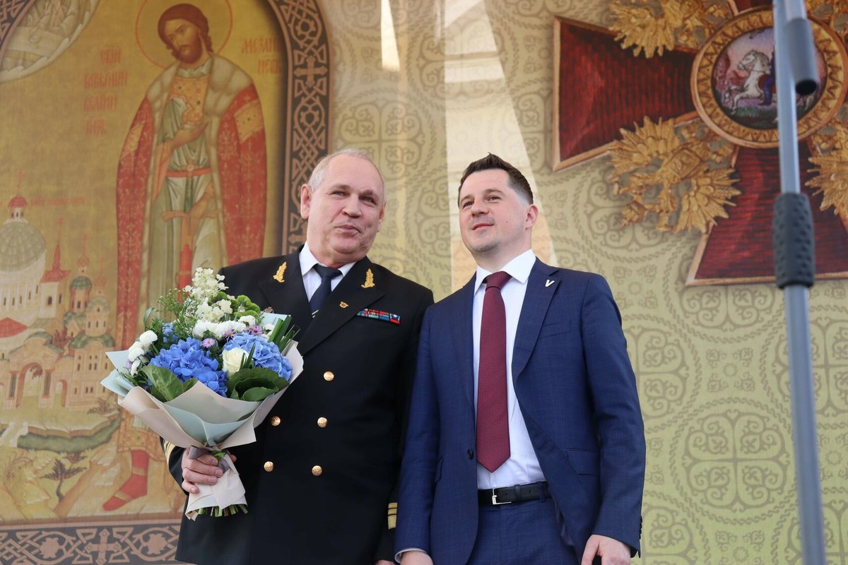 Директору академии вручили премию «За заслуги в укреплении народного единства, сохранении культурного и исторического наследия» им. Александра Невского Директору академии вручили премию «За заслуги в укреплении народного единства, сохранении культурного и исторического наследия» им. Александра Невского