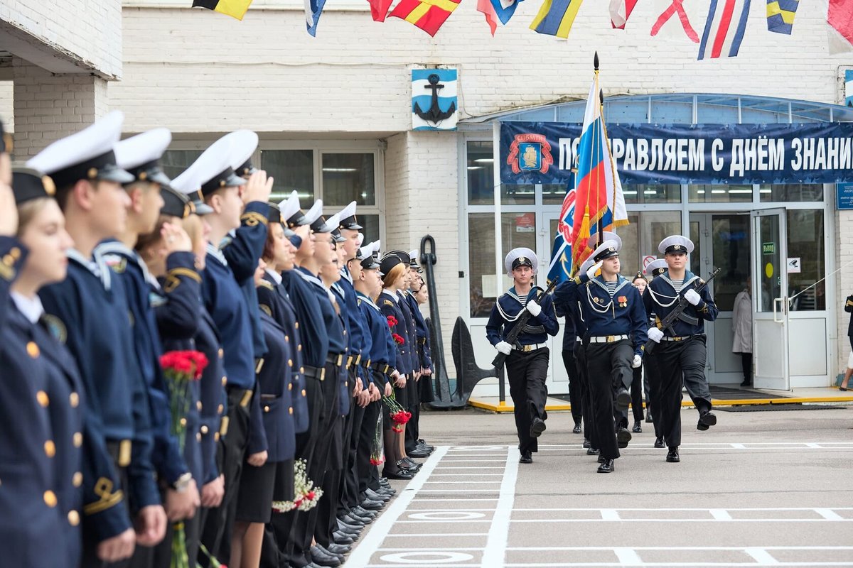 Курсанты Морской технической академии встретили новый учебный год