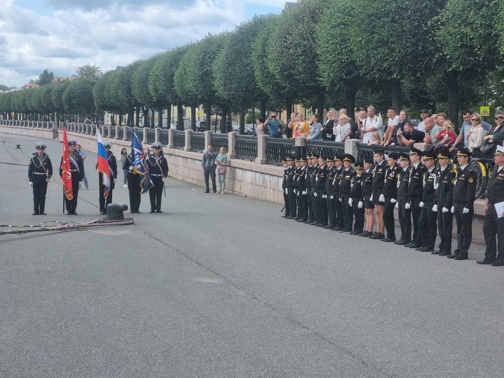 Юные моряки отправились в рейс Юные моряки отправились в рейс