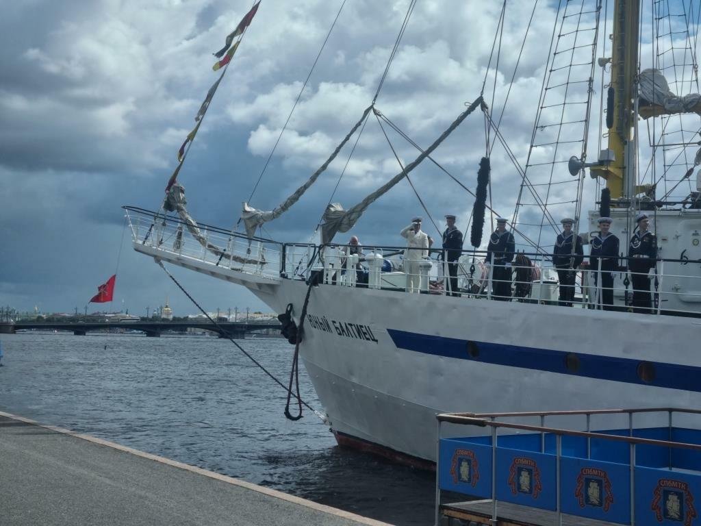 Юные моряки отправились в рейс Юные моряки отправились в рейс