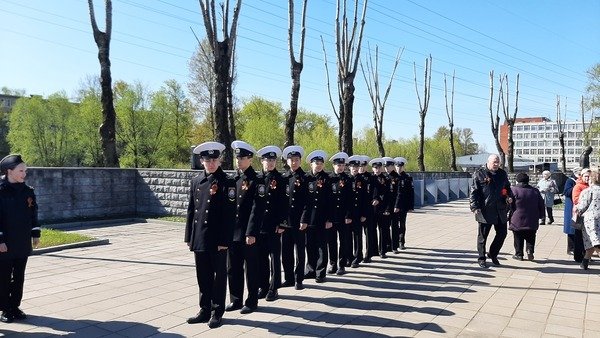 Курсанты МТА приняли участие в торжественно-траурной церемонии на мемориальном кладбище «Журавли»