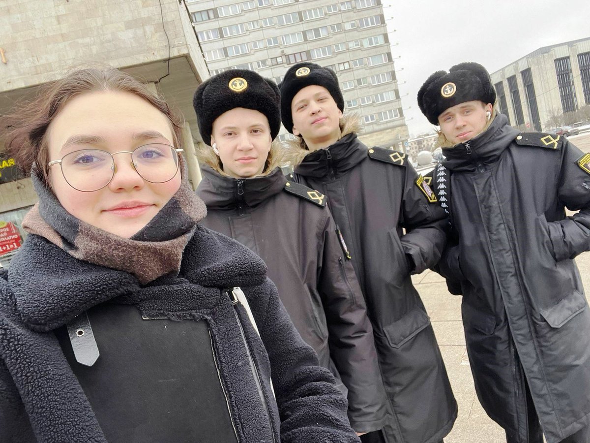 Уборка у Музея Героическим Уборка у Музея Героическим