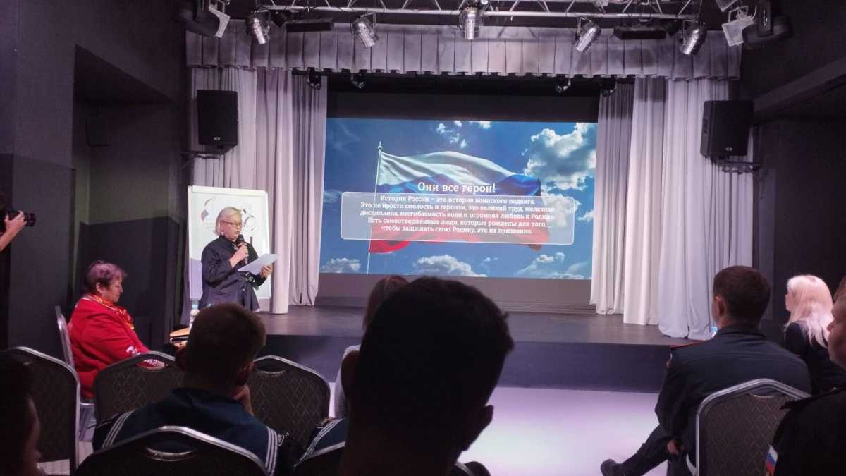 В культурно-досуговом центре «Красногвардейский» прошел фестиваль «Звенья времени» В культурно-досуговом центре «Красногвардейский» прошел фестиваль «Звенья времени»