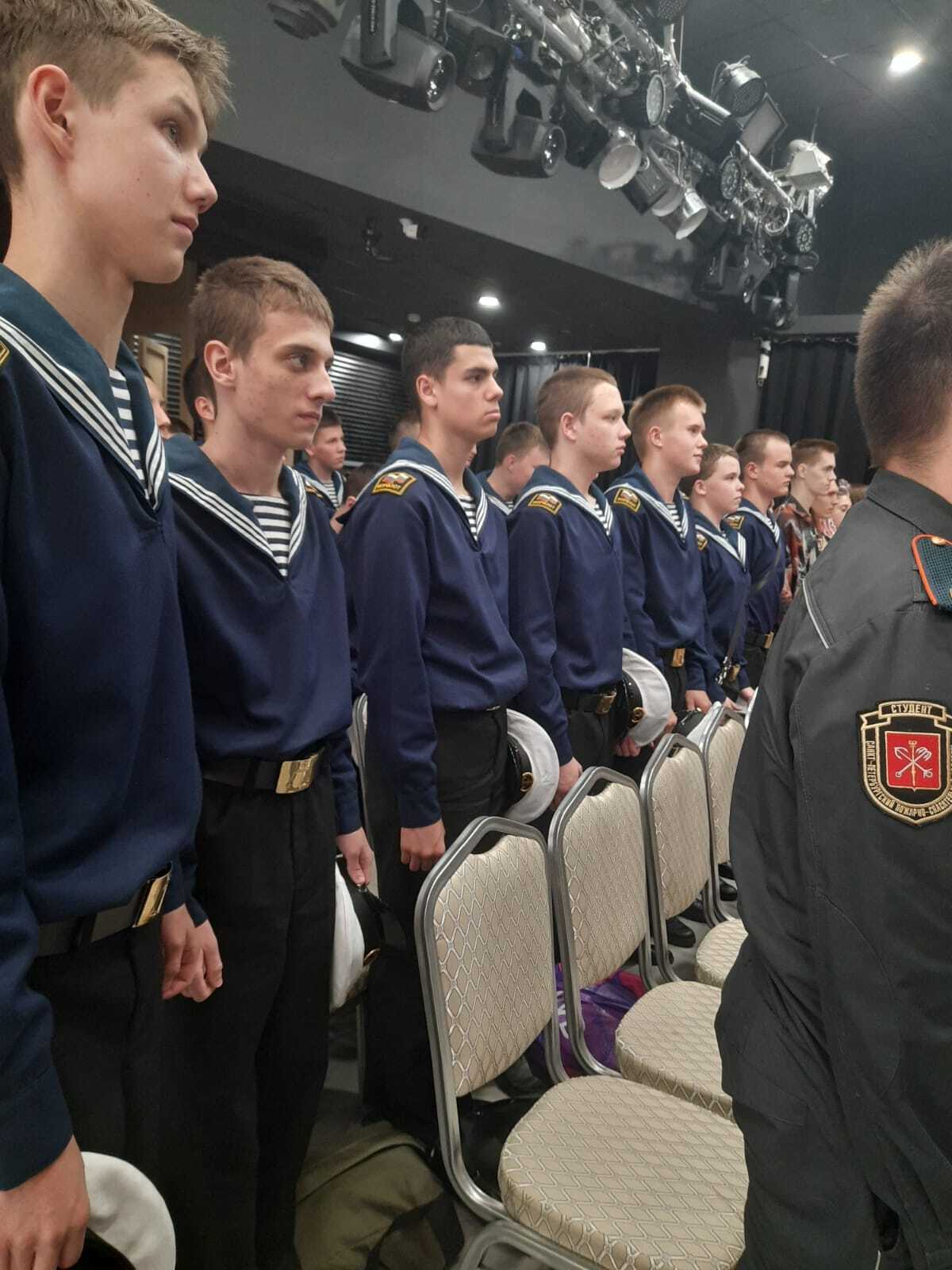В культурно-досуговом центре «Красногвардейский» прошел фестиваль «Звенья времени» В культурно-досуговом центре «Красногвардейский» прошел фестиваль «Звенья времени»