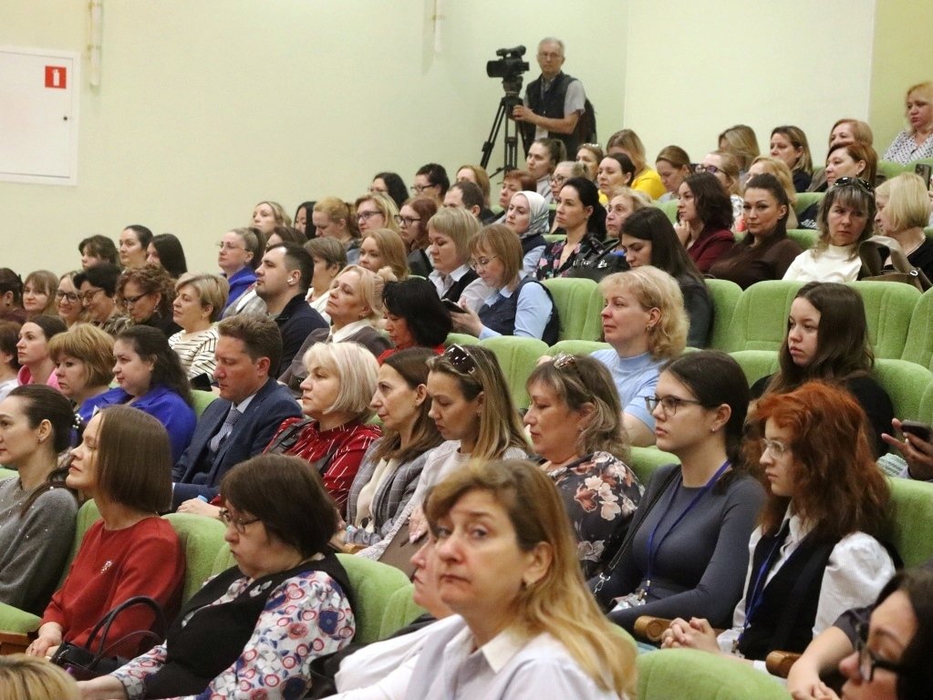 Всероссийская стратегическая сессия «Организация школьного питания: инновации, искусственный интеллект, питание детей, требующих индивидуального подхода»