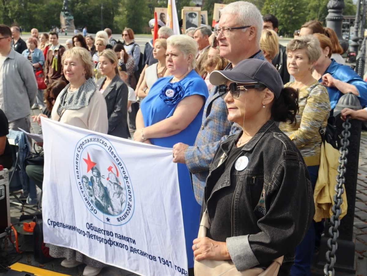 На Якорной площади Кронштадта почтили память участников Таллинского прорыва На Якорной площади Кронштадта почтили память участников Таллинского прорыва