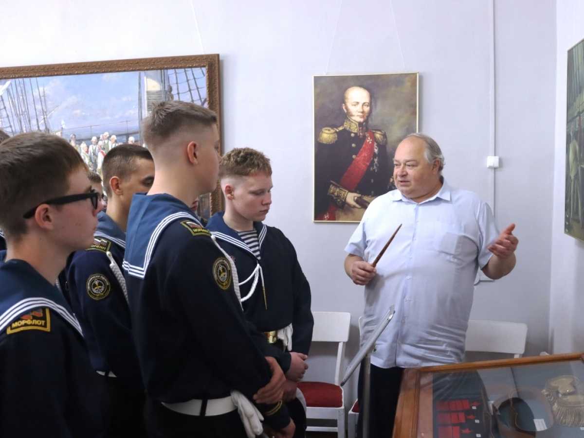 На Якорной площади Кронштадта почтили память участников Таллинского прорыва На Якорной площади Кронштадта почтили память участников Таллинского прорыва