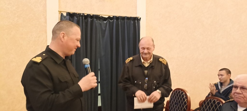 Герои и будни подводного флота