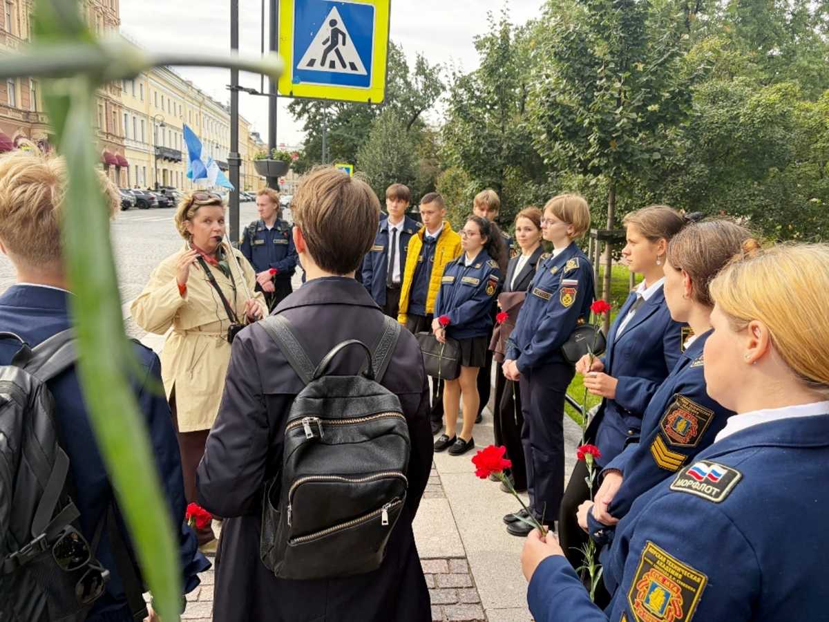Курсанты приняла участие в памятной акции Курсанты приняла участие в памятной акции