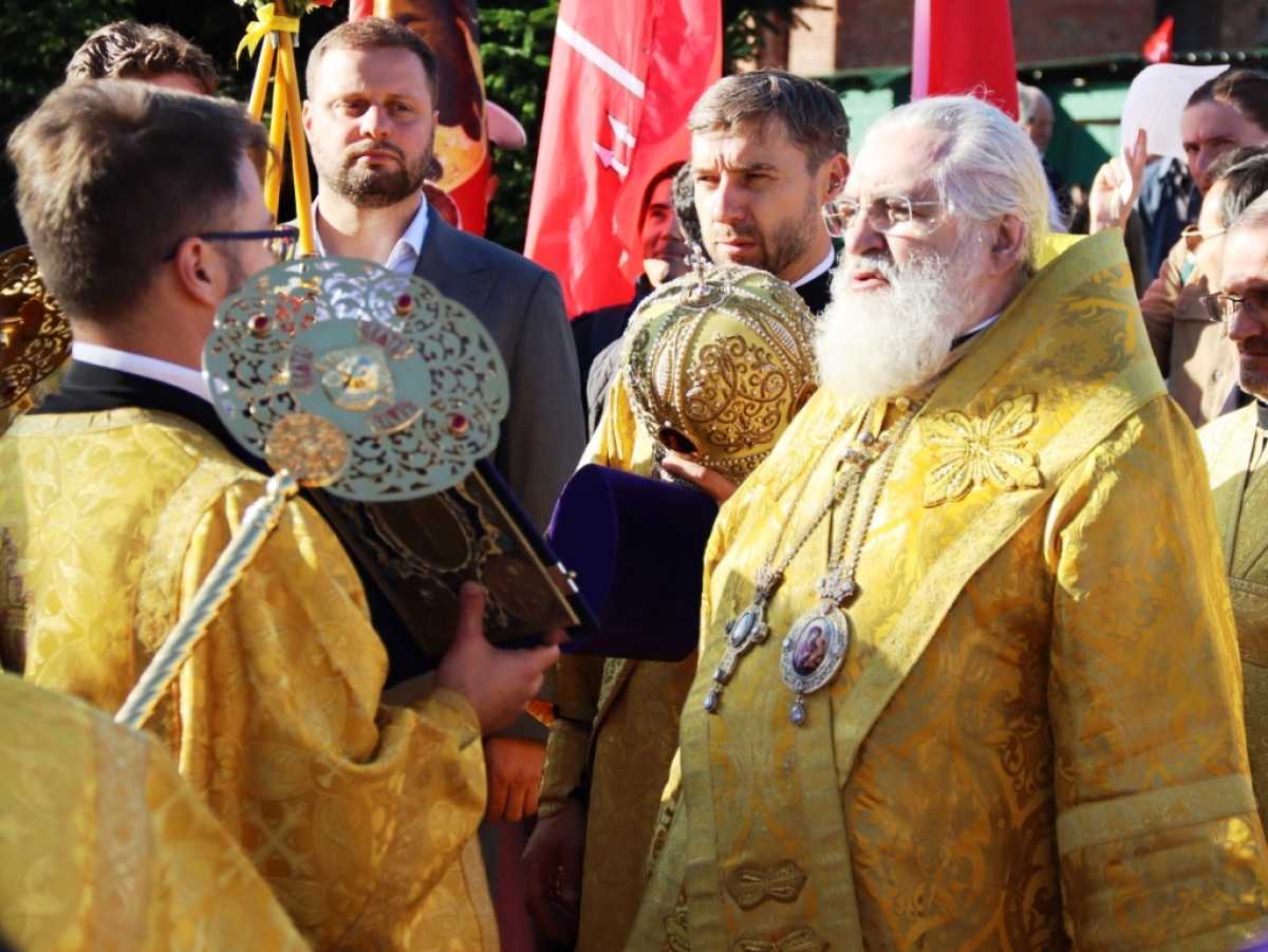 Водный крестный ход в память об Александре Невском Водный крестный ход в память об Александре Невском