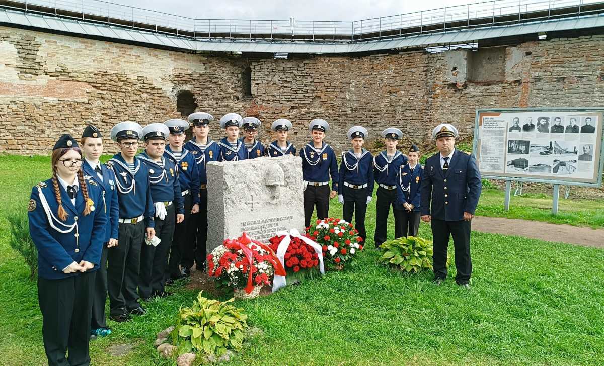 Курсантский патруль в крепости Орешек Курсантский патруль в крепости Орешек