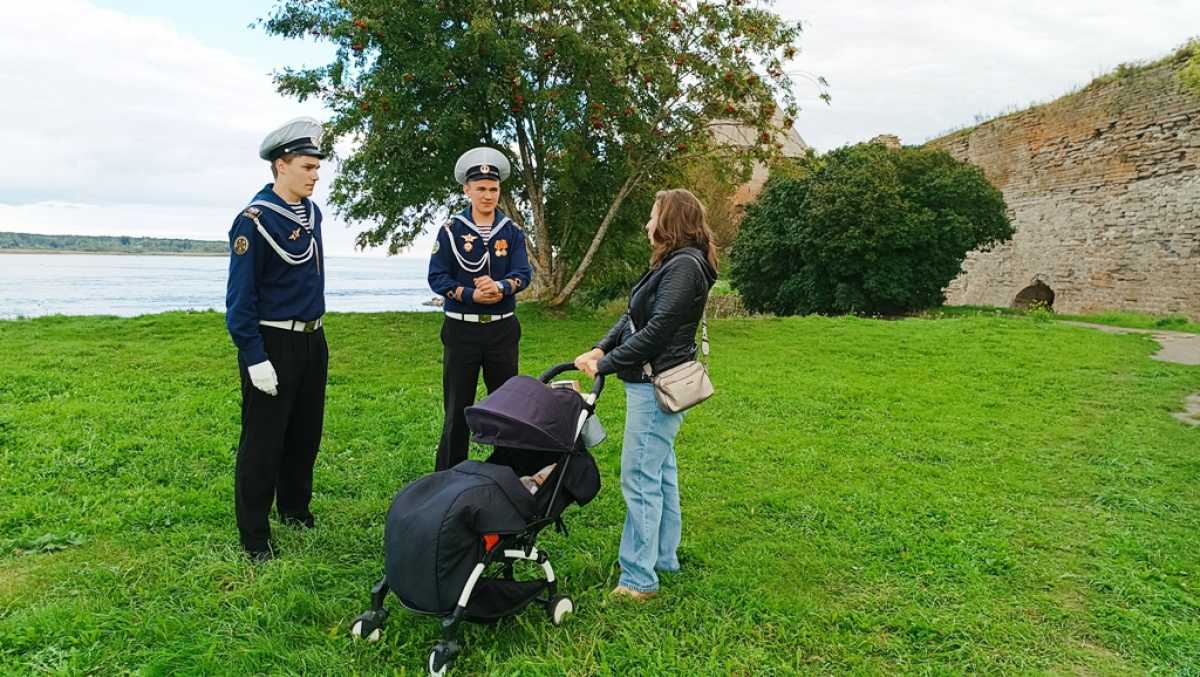Курсантский патруль в крепости Орешек Курсантский патруль в крепости Орешек