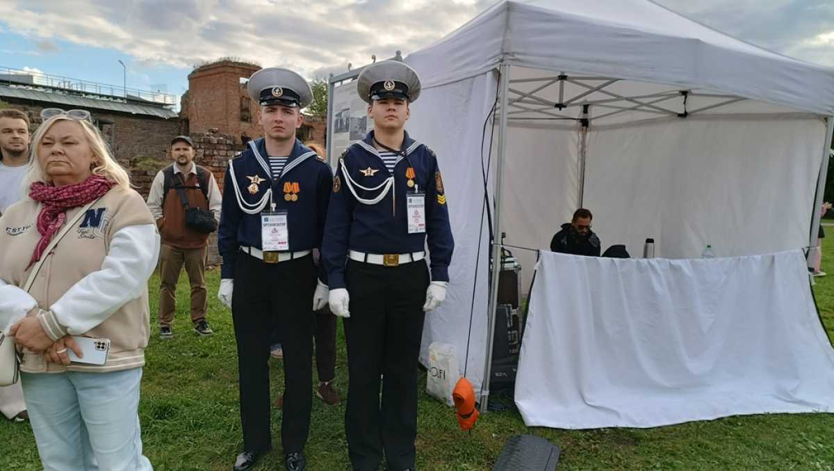 Курсантский патруль в крепости Орешек Курсантский патруль в крепости Орешек
