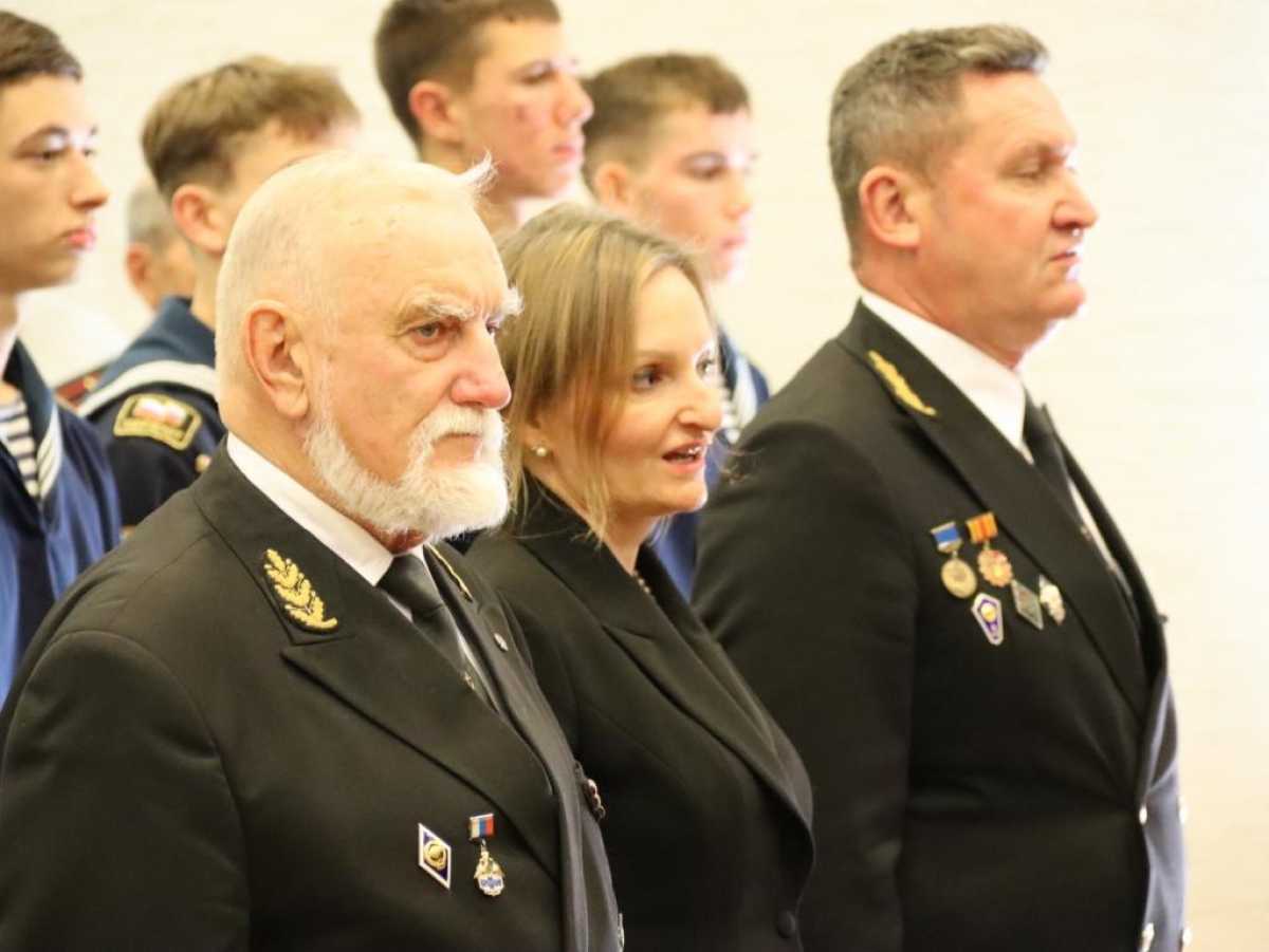 В Центральном военно-морском музее наградили победителей XXX Слёта юных моряков В Центральном военно-морском музее наградили победителей XXX Слёта юных моряков