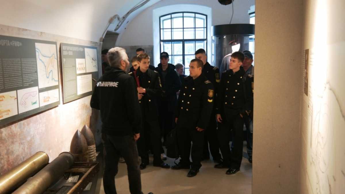 XXX Слёт юных моряков завершился в Кронштадте XXX Слёт юных моряков завершился в Кронштадте