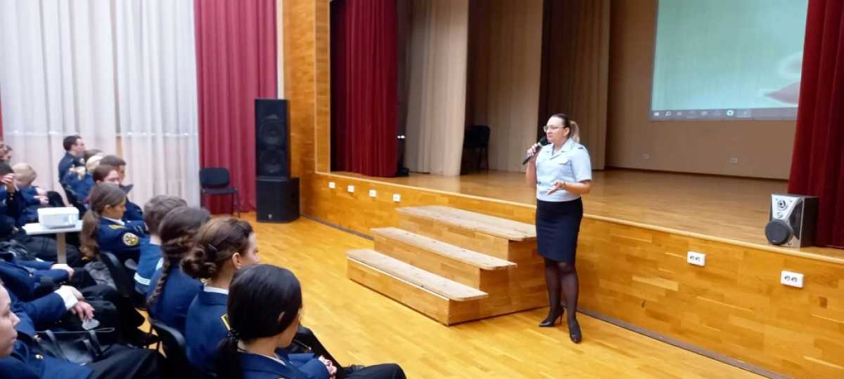Встреча с представителем транспортной полиции Встреча с представителем транспортной полиции