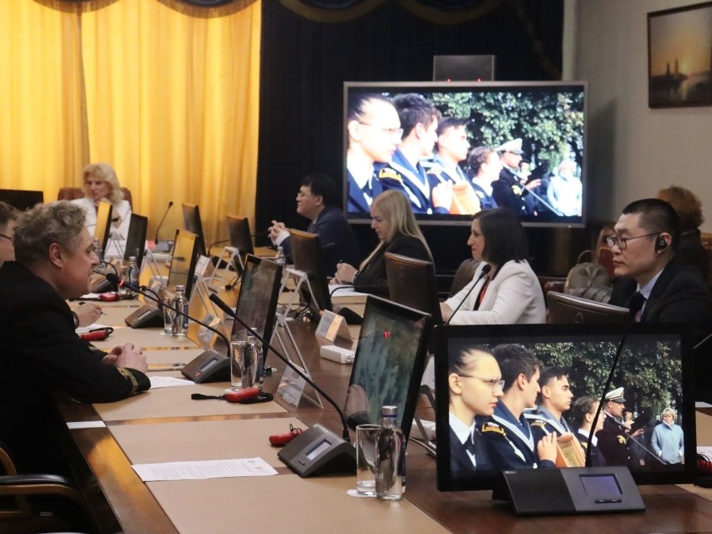 Российско-китайский бизнес-форум в Санкт-Петербурге: от диалога к реальным проектам Российско-китайский бизнес-форум в Санкт-Петербурге: от диалога к реальным проектам