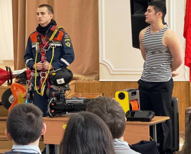 Знакомство с профессиями безопасности Знакомство с профессиями безопасности