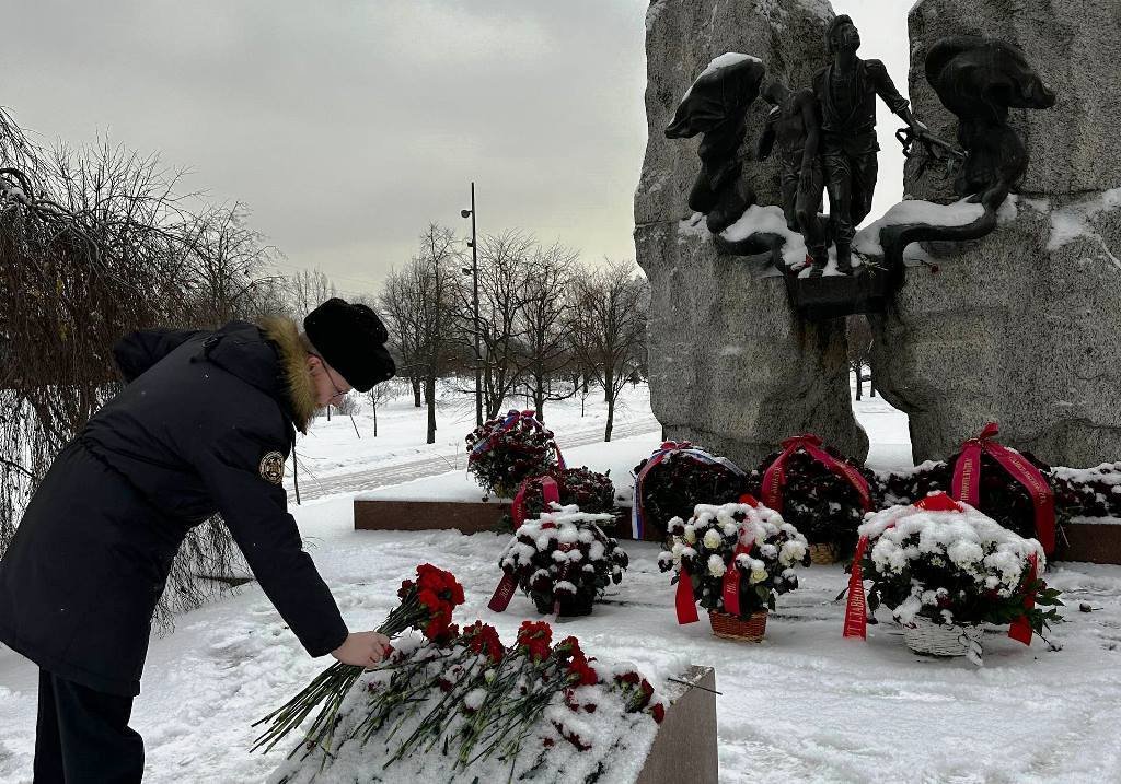 В память погибших защитников Отечества