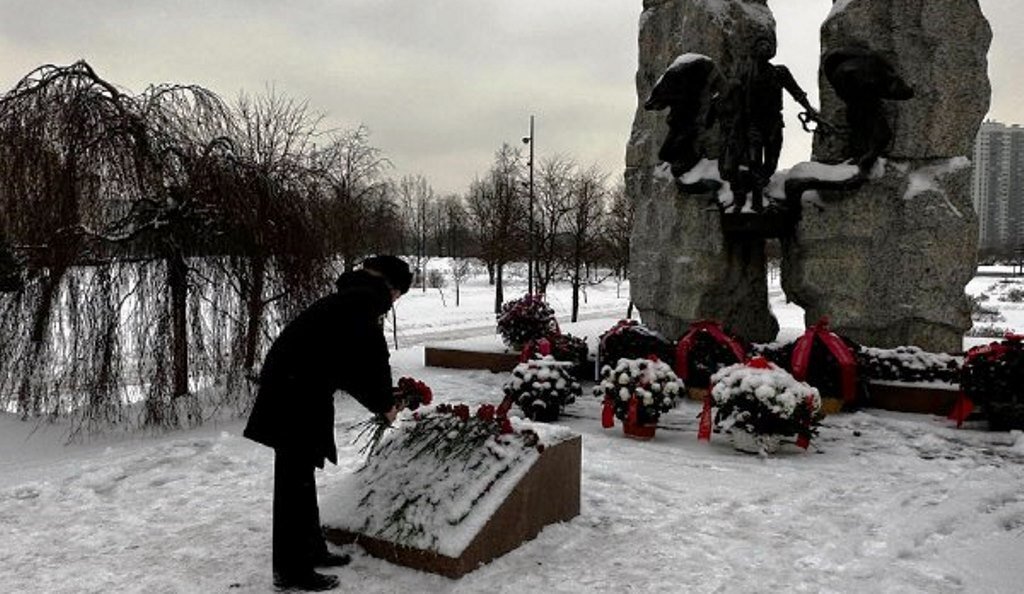 В память погибших защитников Отечества
