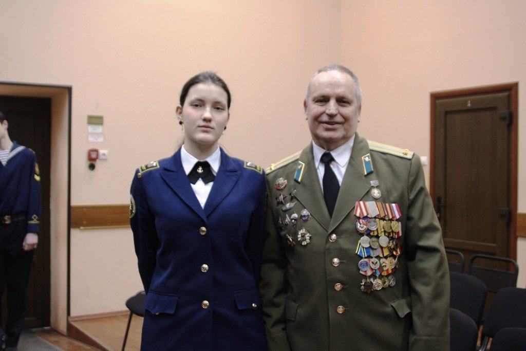 Живой диалог о чести и долге