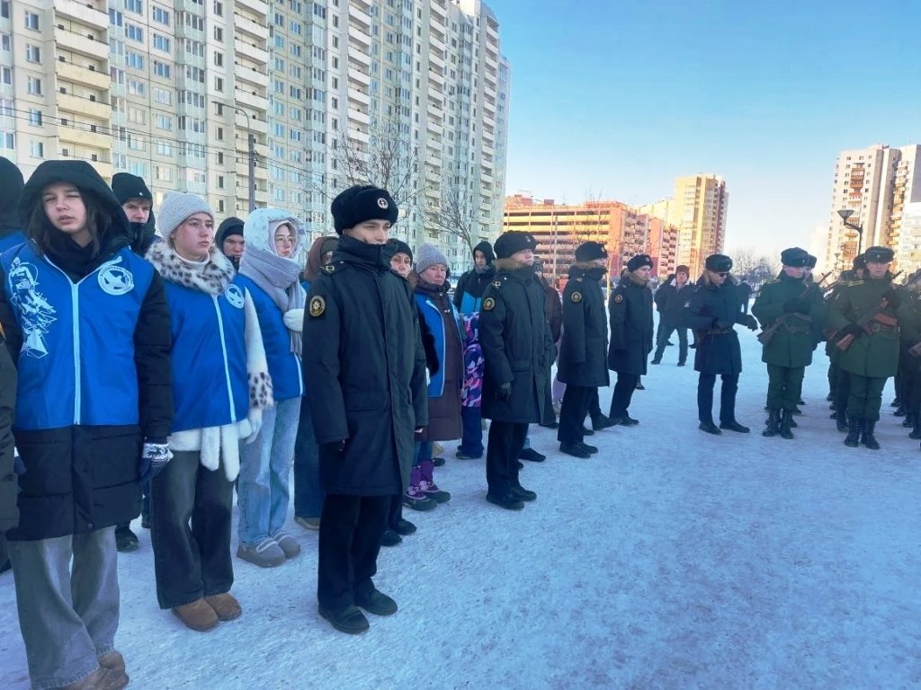 Торжественно-траурный митинг в парке Боевого Братства Торжественно-траурный митинг в парке Боевого Братства