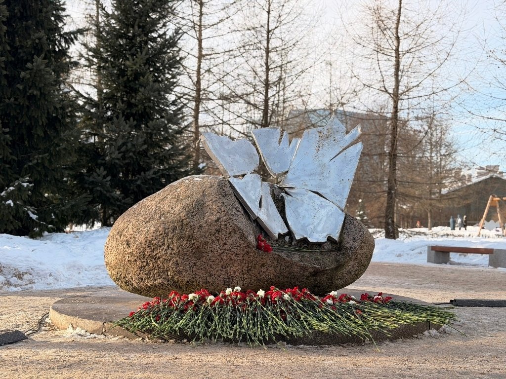Память, объединяющая поколения Память, объединяющая поколения