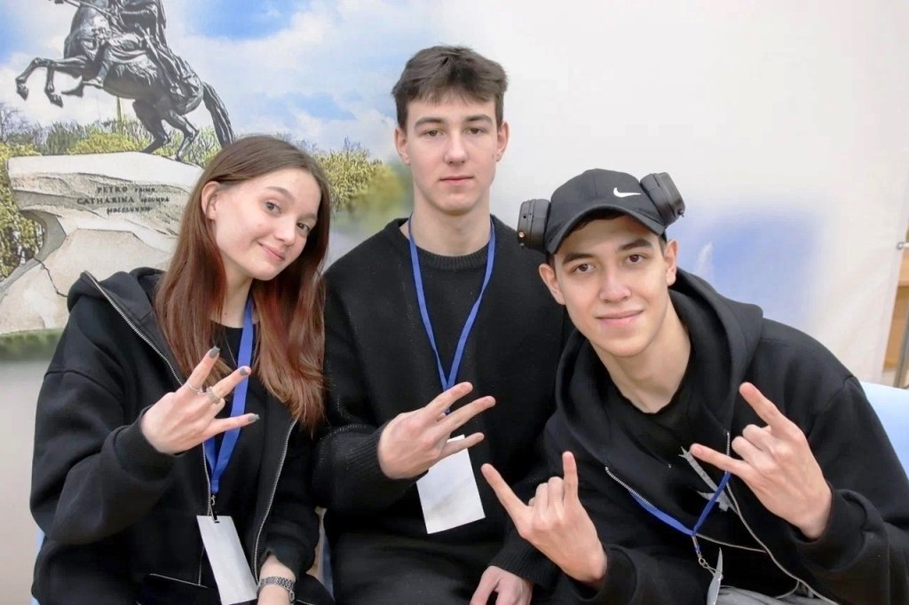 Курсанты Морской технической академии в финале конкурса «Студенческий совет года» Курсанты Морской технической академии в финале конкурса «Студенческий совет года»