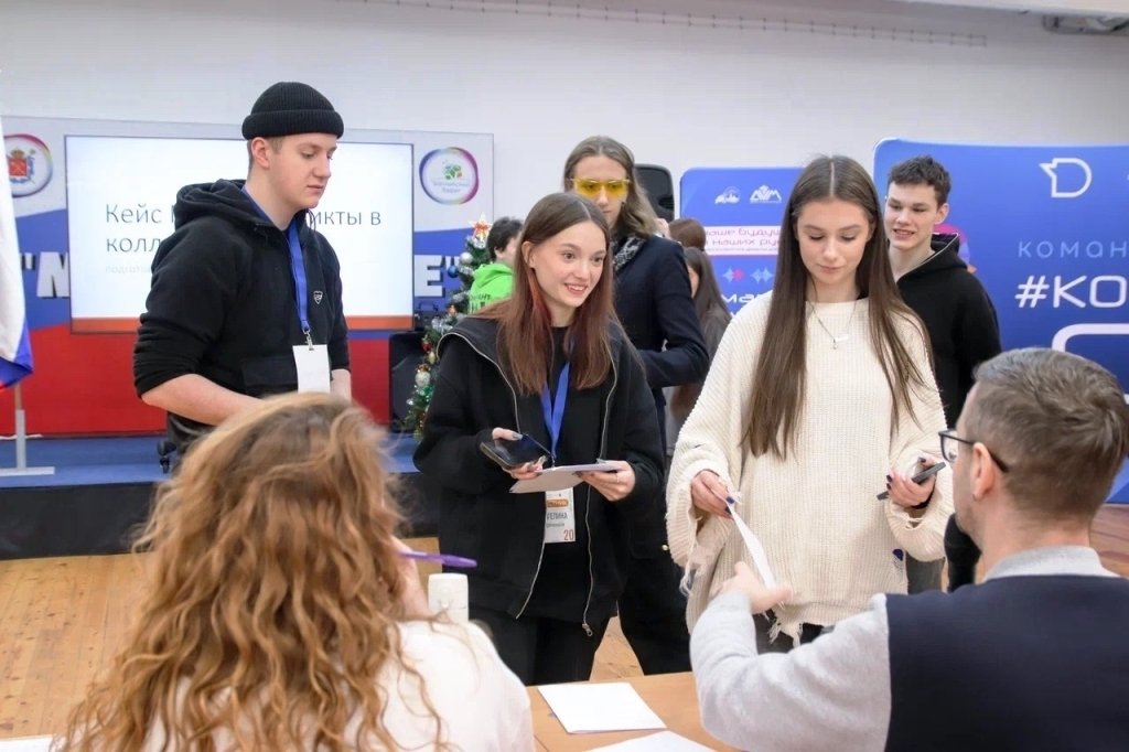 Курсанты Морской технической академии в финале конкурса «Студенческий совет года» Курсанты Морской технической академии в финале конкурса «Студенческий совет года»