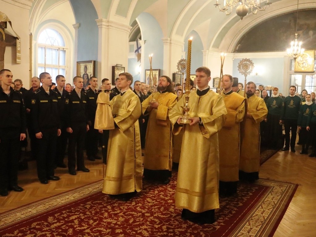 В Санкт-Петербурге прошла Божественная литургия в честь апостола Андрея Первозванного В Санкт-Петербурге прошла Божественная литургия в честь апостола Андрея Первозванного