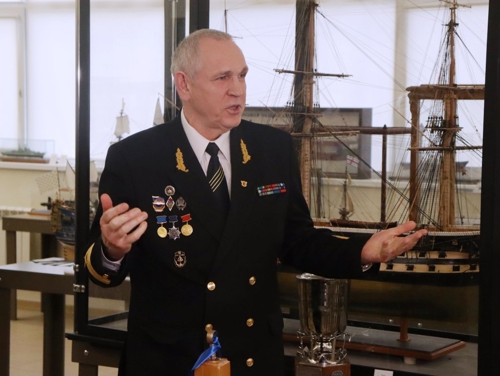 Выставка «КОВЧЕГ АДМИРАЛОВ»: Морская слава России в фарфоре Выставка «КОВЧЕГ АДМИРАЛОВ»: Морская слава России в фарфоре