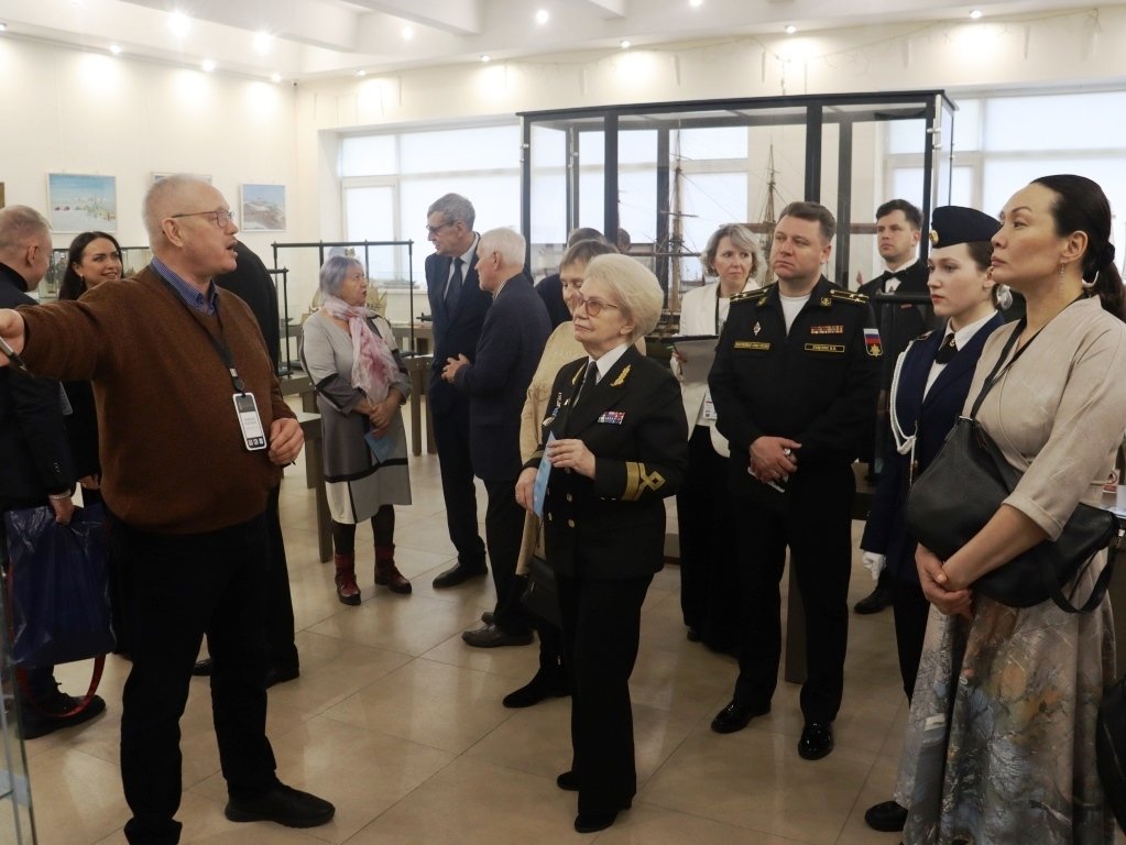 Выставка «КОВЧЕГ АДМИРАЛОВ»: Морская слава России в фарфоре Выставка «КОВЧЕГ АДМИРАЛОВ»: Морская слава России в фарфоре